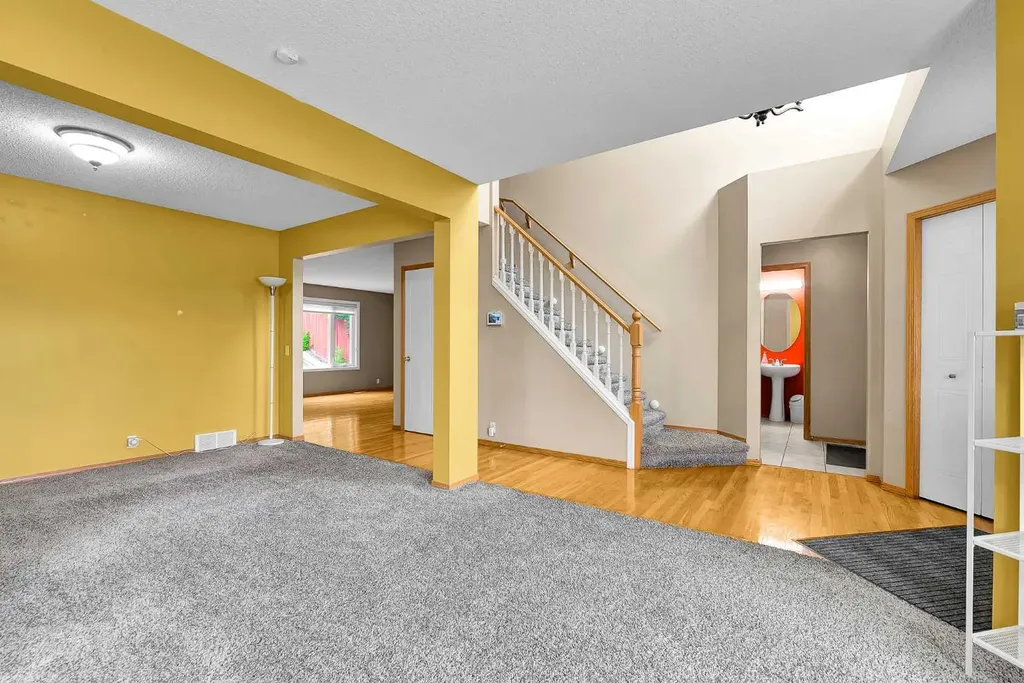332 Harvest Hills Drive NE Calgary AB T3K 4H7