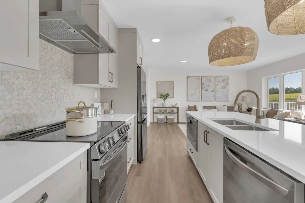 107 Hampton Crescent Sylvan Lake AB T4S 0X4