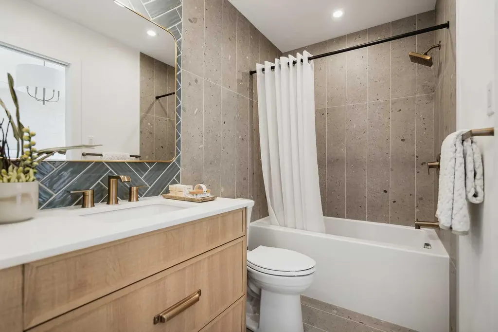 14910 1 Street NW Calgary AB T3P 2C7