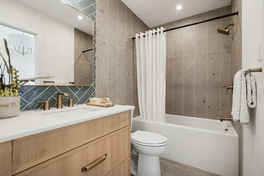 14910 1 Street NW Calgary AB T3P 2C7
