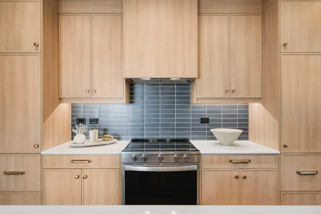 14910 1 Street NW Calgary AB T3P 2C7