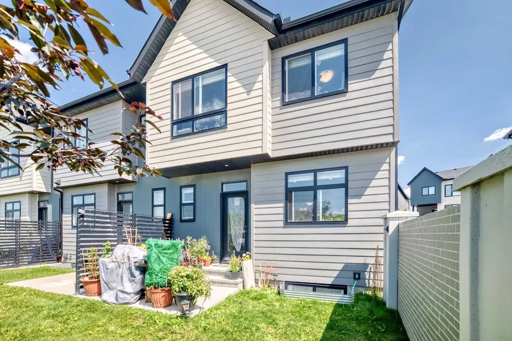 118 Sage Meadows Gardens NW Calgary AB T3P 1K2
