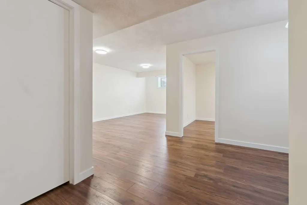47 Everbrook Crescent SW Calgary AB T2Y 0J2