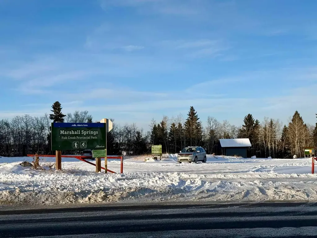 47 Everbrook Crescent SW Calgary AB T2Y 0J2