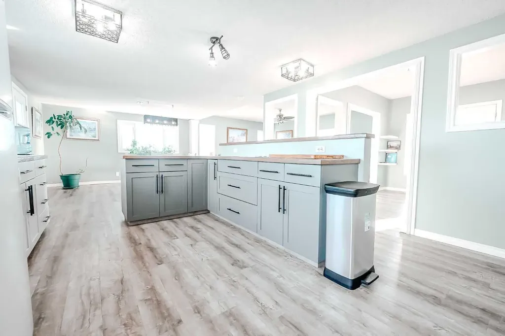 50010 733a Township Sexsmith AB T0H 3C0