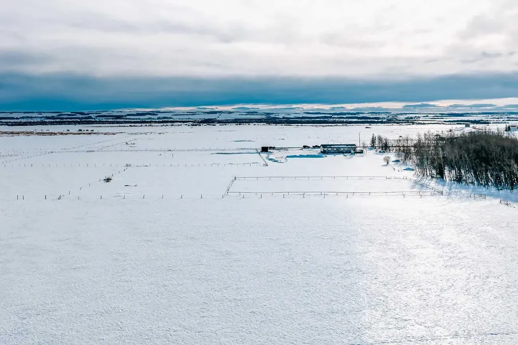 50010 733a Township Sexsmith AB T0H 3C0