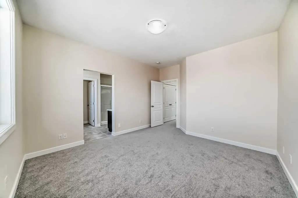 437 Redstone Grove NE Calgary AB T3N0T7
