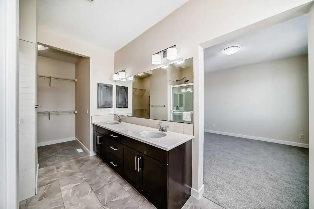 437 Redstone Grove NE Calgary AB T3N0T7