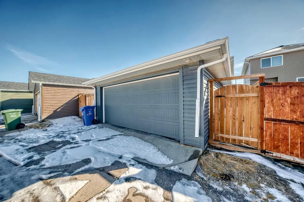 437 Redstone Grove NE Calgary AB T3N0T7