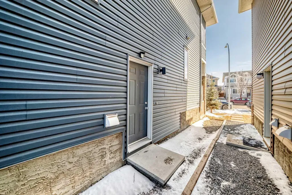 437 Redstone Grove NE Calgary AB T3N0T7