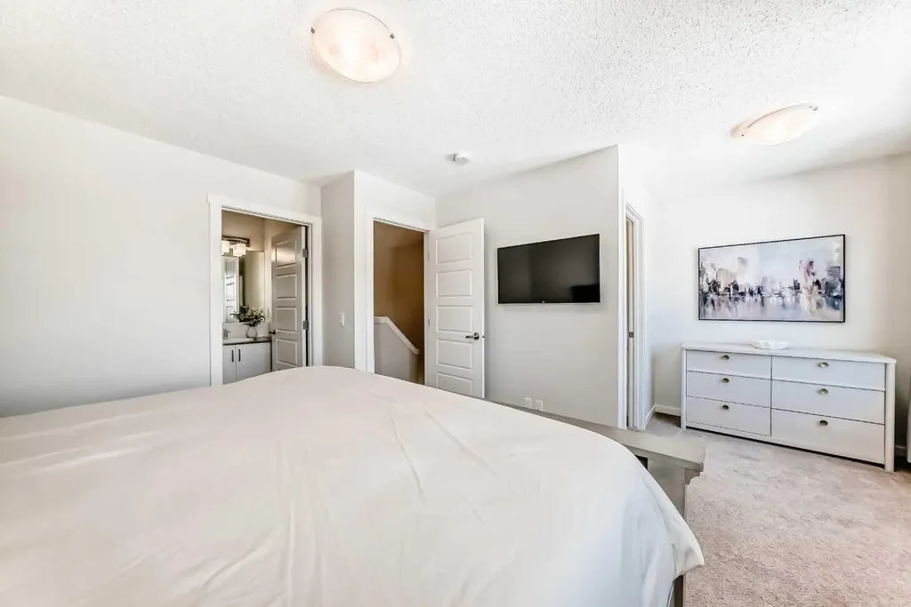 272 Cranbrook Square SE Calgary AB T3M3K8