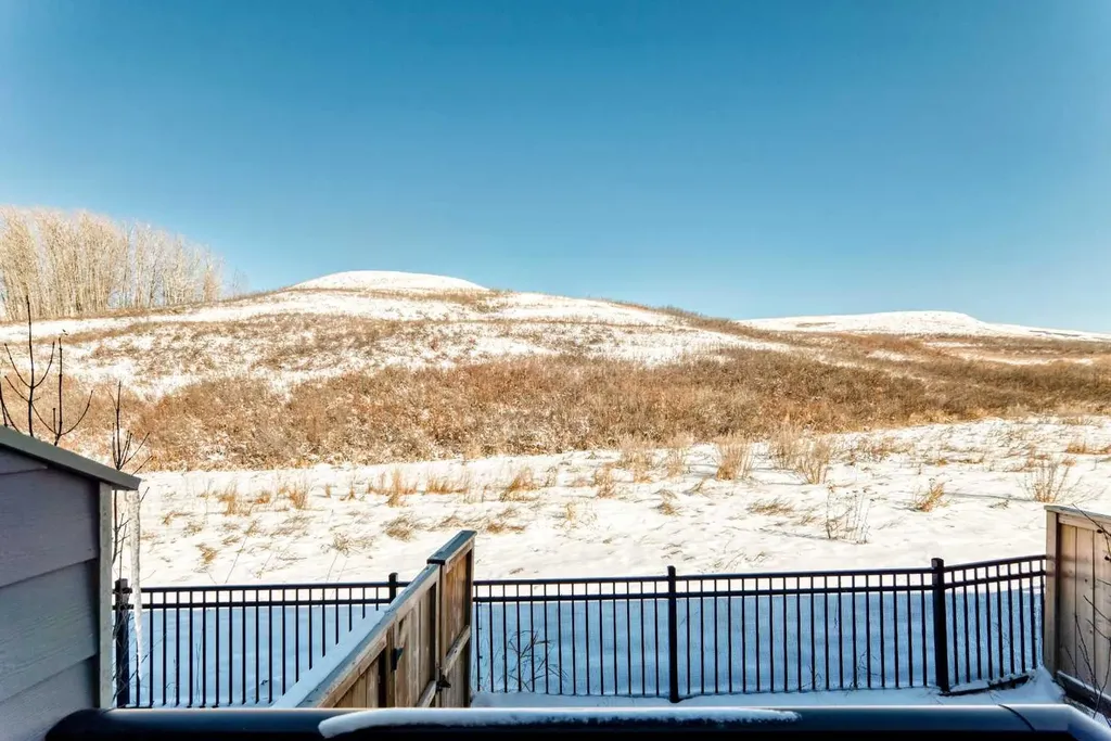 272 Cranbrook Square SE Calgary AB T3M3K8