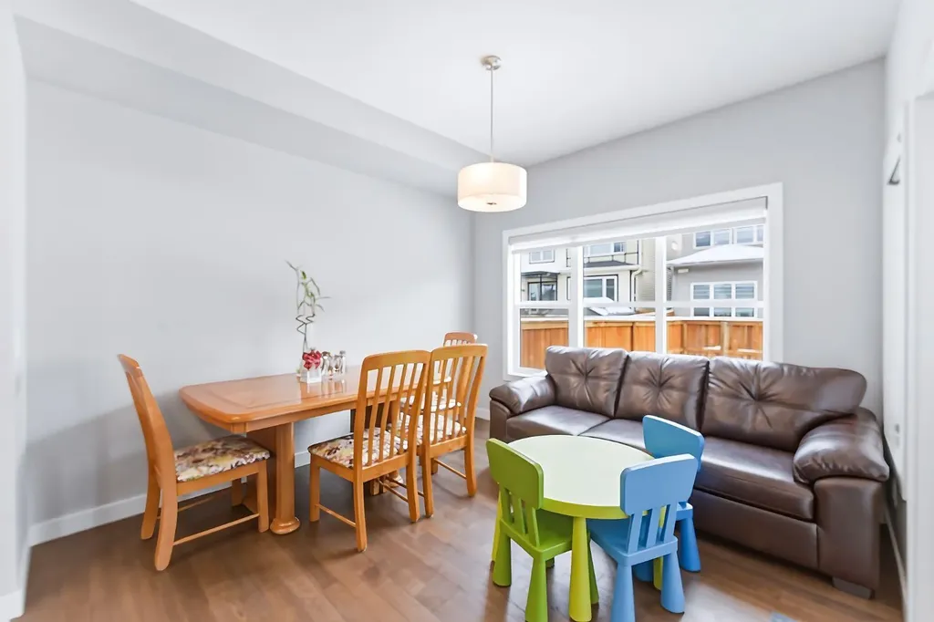 14 Belvedere Point SE Calgary AB T2A 7G1