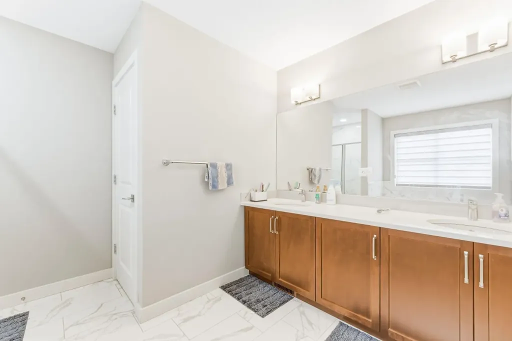 14 Belvedere Point SE Calgary AB T2A 7G1