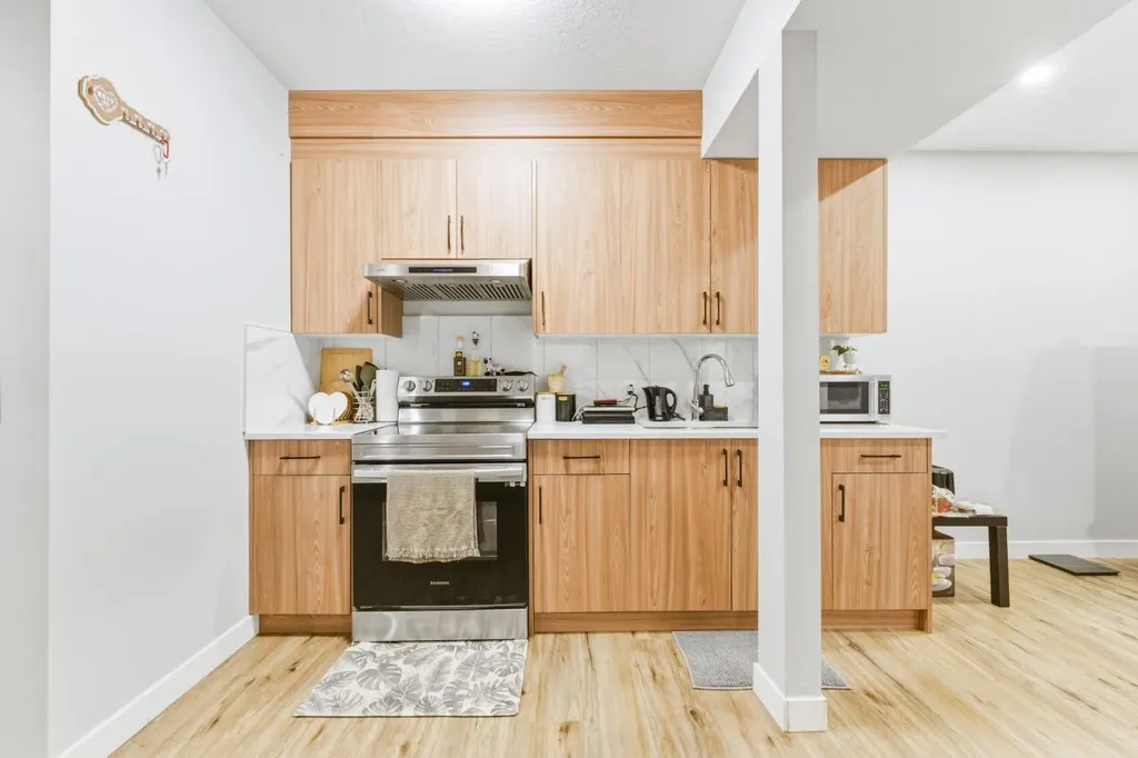 14 Belvedere Point SE Calgary AB T2A 7G1
