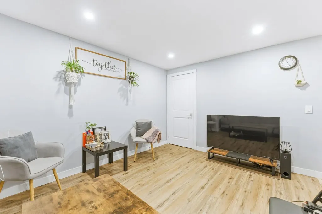 14 Belvedere Point SE Calgary AB T2A 7G1