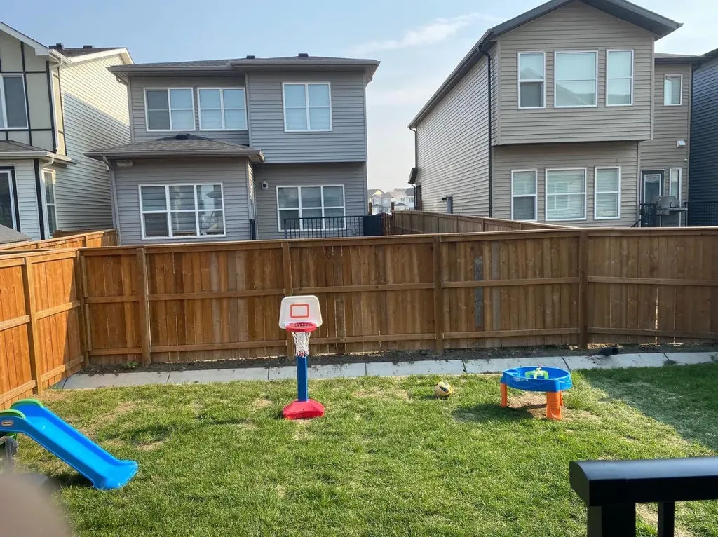 14 Belvedere Point SE Calgary AB T2A 7G1