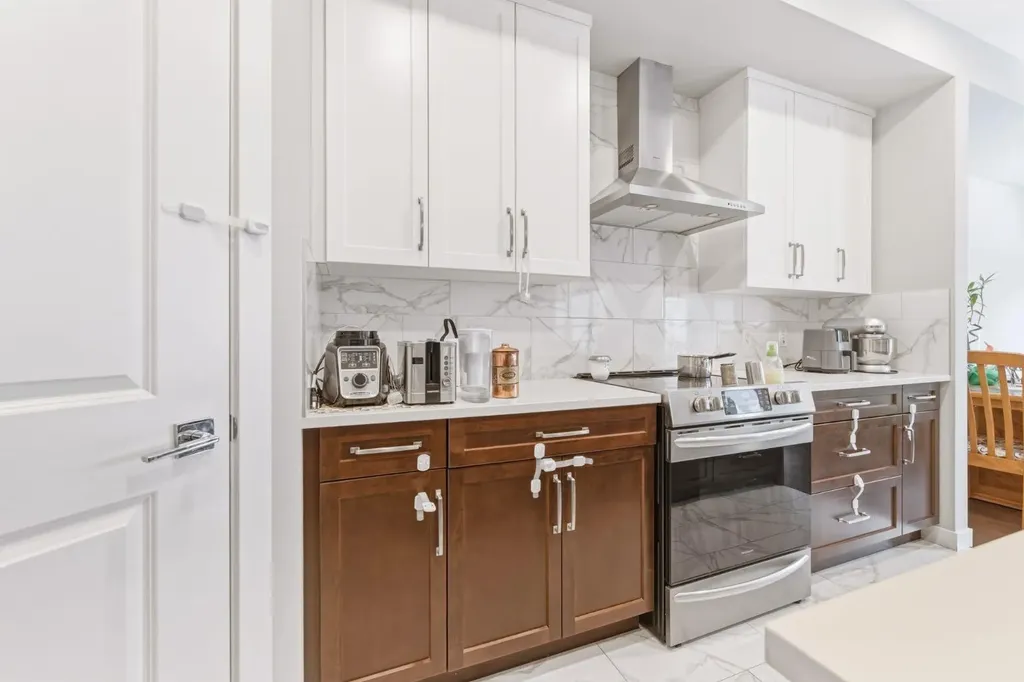 14 Belvedere Point SE Calgary AB T2A 7G1
