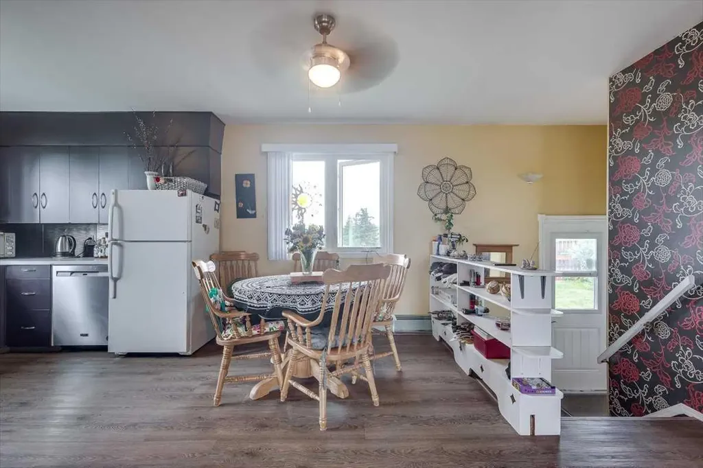 334078 Range Road 241 Rural Kneehill County AB T0M 2C0