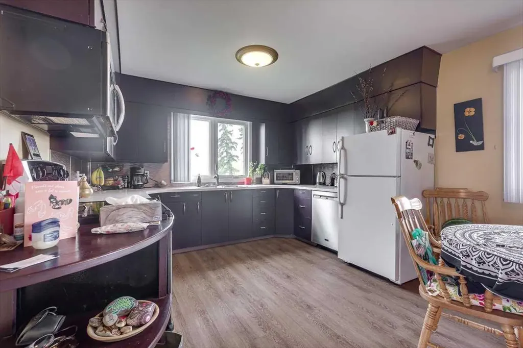 334078 Range Road 241 Rural Kneehill County AB T0M 2C0