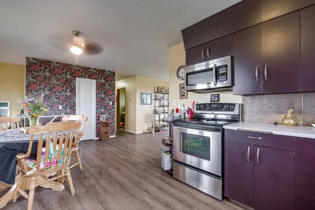 334078 Range Road 241 Rural Kneehill County AB T0M 2C0