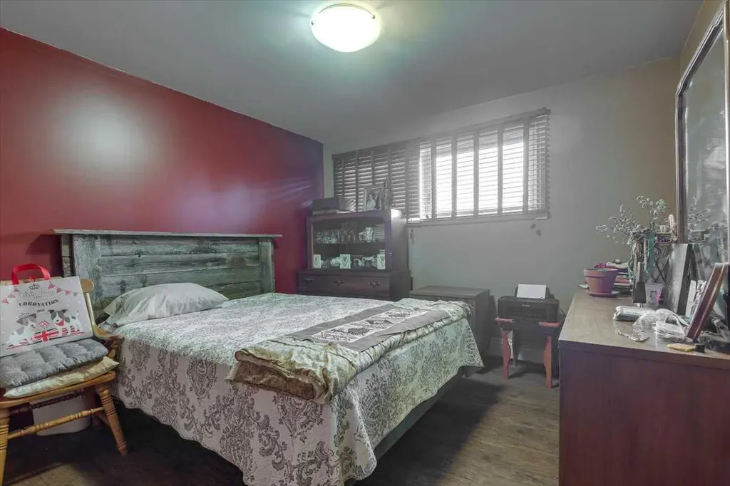 334078 Range Road 241 Rural Kneehill County AB T0M 2C0