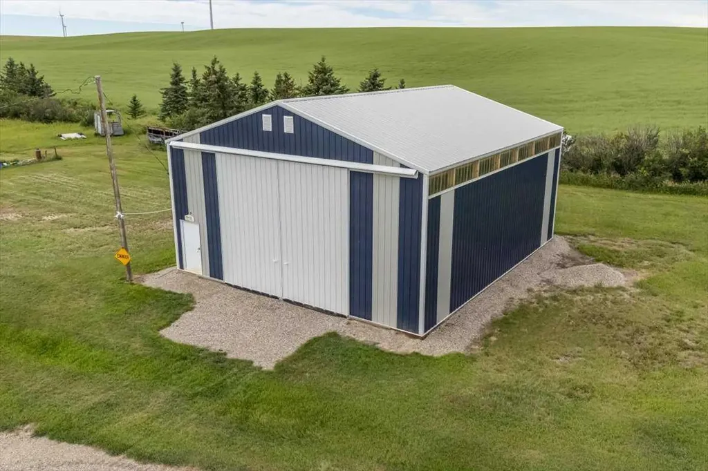334078 Range Road 241 Rural Kneehill County AB T0M 2C0
