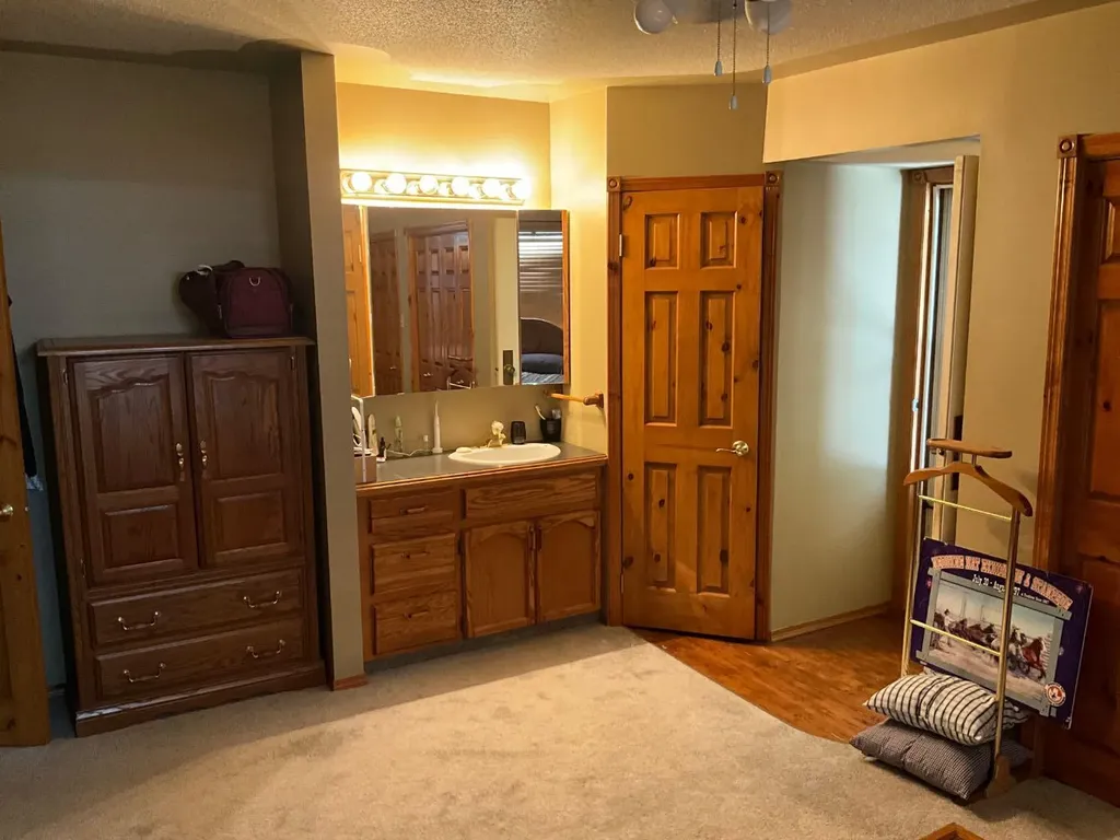1600 Echo Dale Road SW Medicine Hat AB T1A8G8