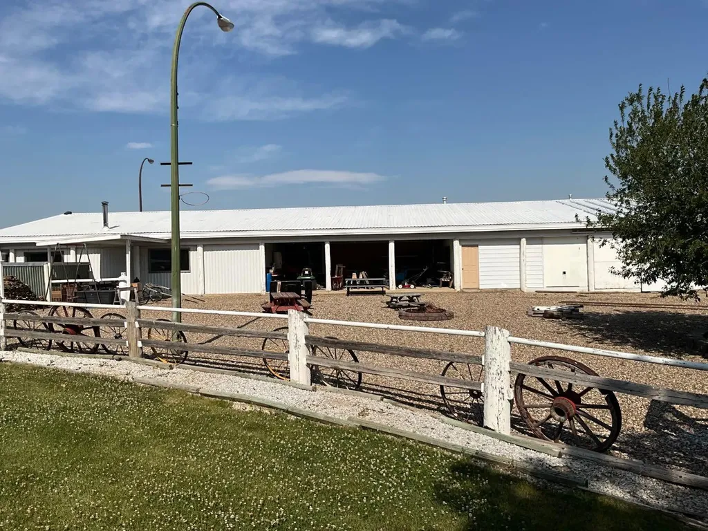 1600 Echo Dale Road SW Medicine Hat AB T1A8G8