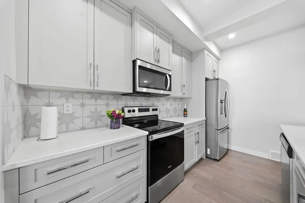 304 Creekrun Crescent SW Airdrie AB T4B5J8
