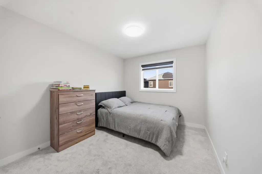 304 Creekrun Crescent SW Airdrie AB T4B5J8