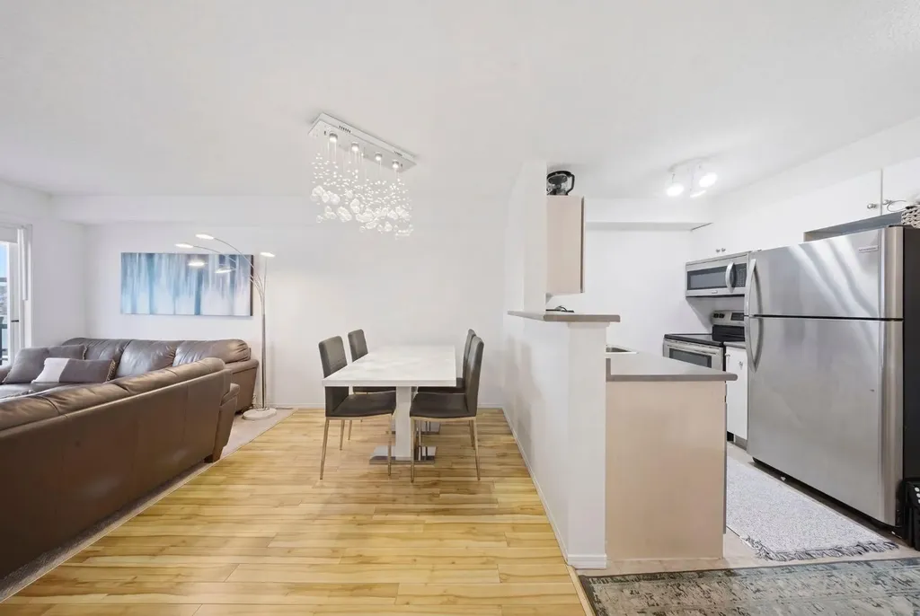 2395 Eversyde Avenue SW Calgary AB T2Y 0B4