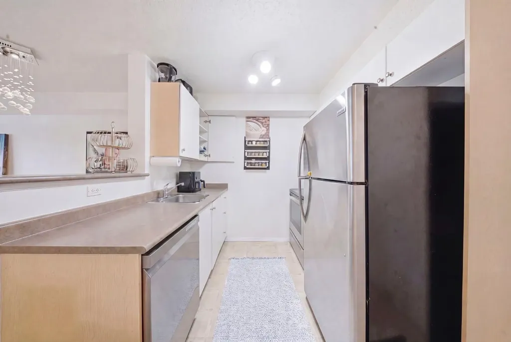 2395 Eversyde Avenue SW Calgary AB T2Y 0B4