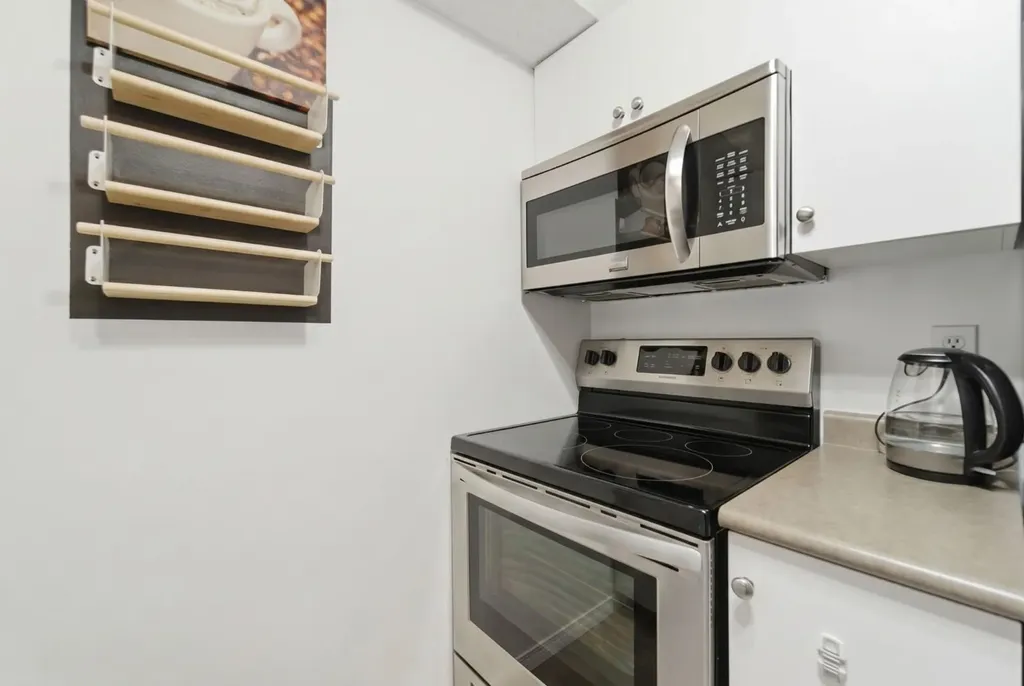 2395 Eversyde Avenue SW Calgary AB T2Y 0B4