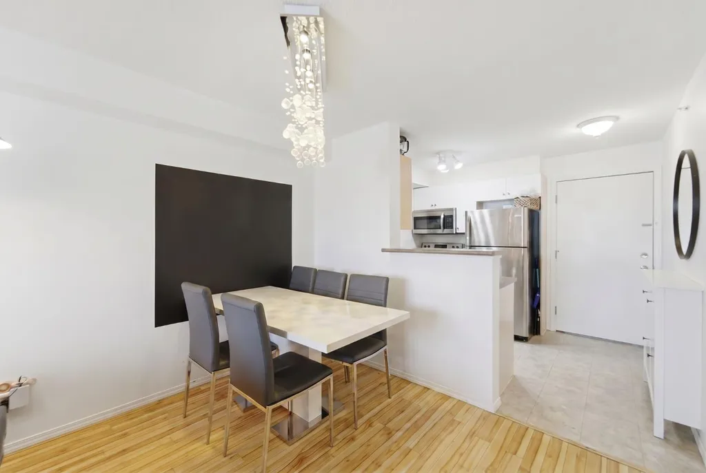2395 Eversyde Avenue SW Calgary AB T2Y 0B4