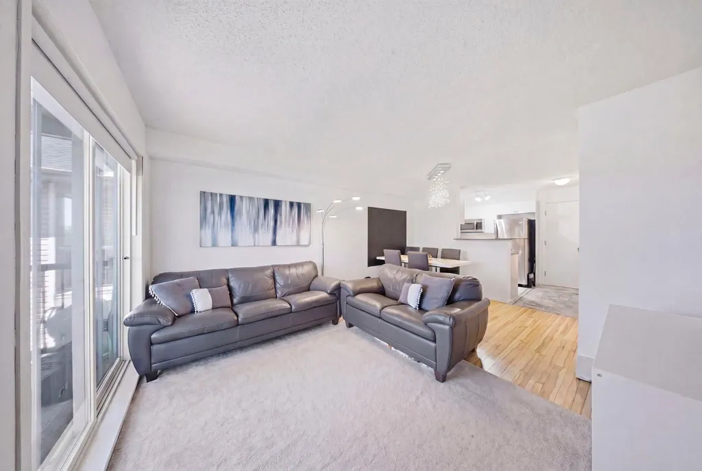 2395 Eversyde Avenue SW Calgary AB T2Y 0B4