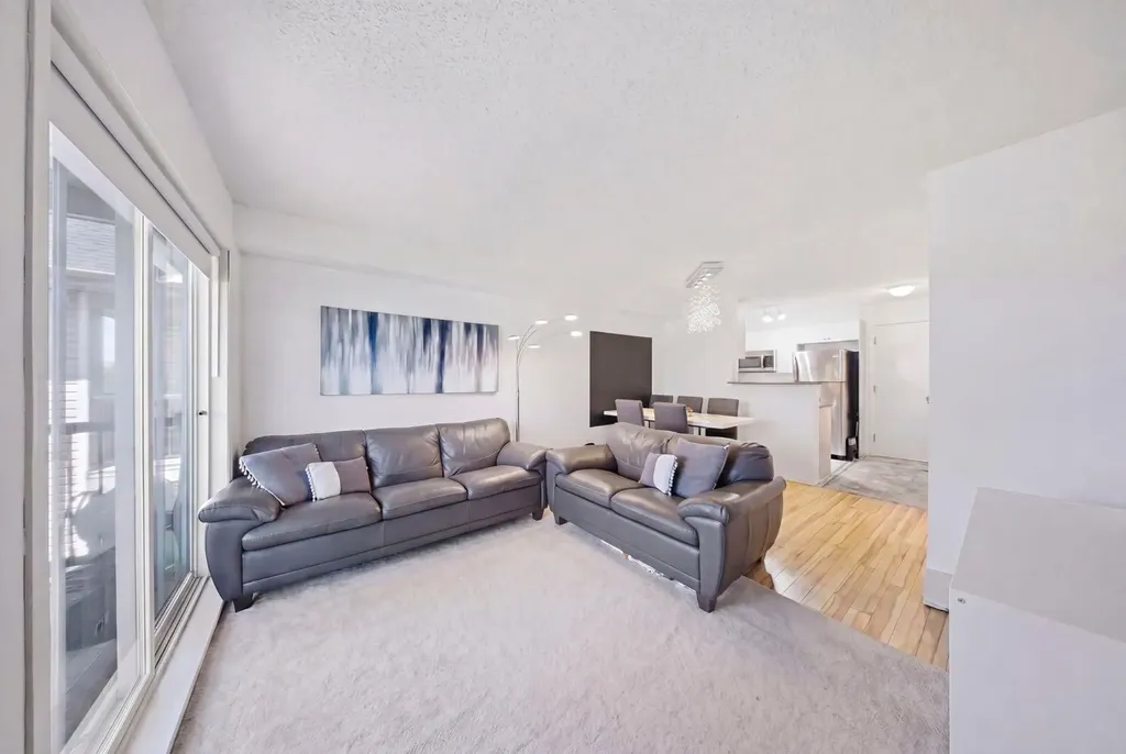2395 Eversyde Avenue SW Calgary AB T2Y 0B4
