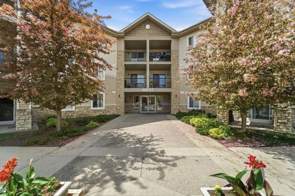 2395 Eversyde Avenue SW Calgary AB T2Y 0B4