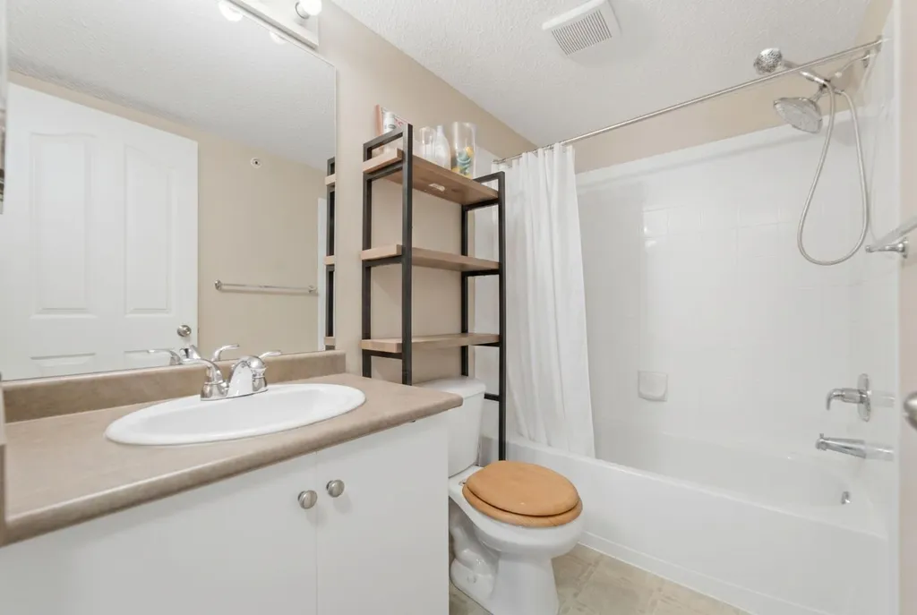 2395 Eversyde Avenue SW Calgary AB T2Y 0B4