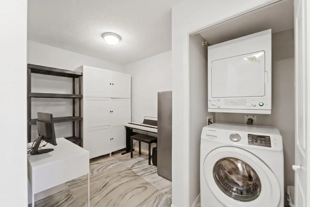 2395 Eversyde Avenue SW Calgary AB T2Y 0B4