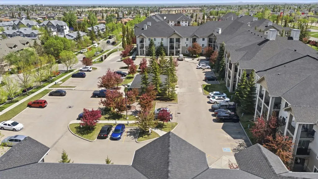 2395 Eversyde Avenue SW Calgary AB T2Y 0B4