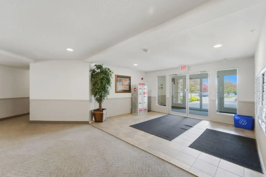 2395 Eversyde Avenue SW Calgary AB T2Y 0B4