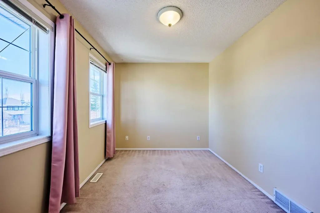 215 Coventry Green NE Calgary AB T3K 4M4