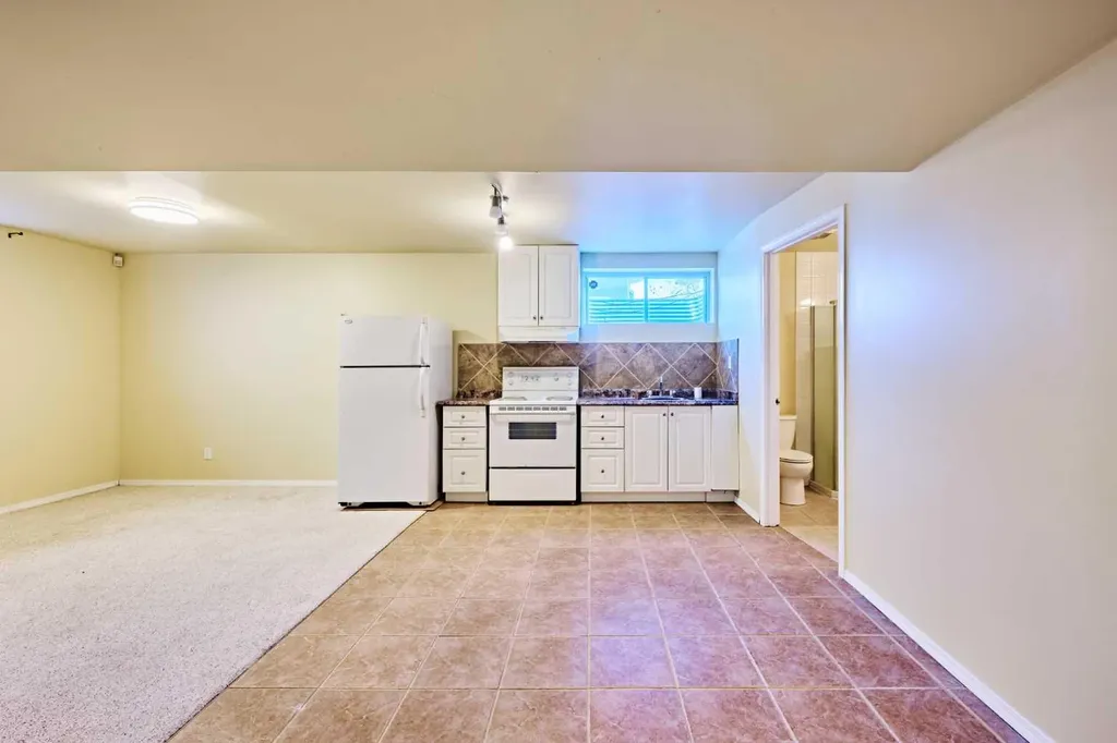 215 Coventry Green NE Calgary AB T3K 4M4