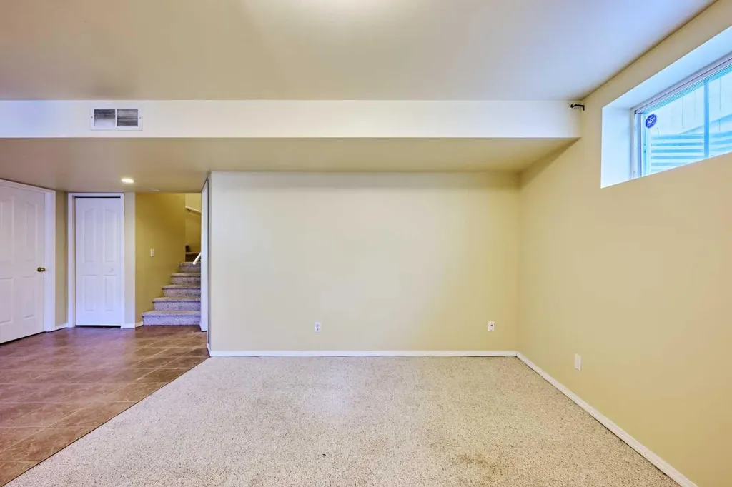 215 Coventry Green NE Calgary AB T3K 4M4