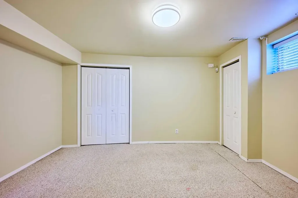215 Coventry Green NE Calgary AB T3K 4M4