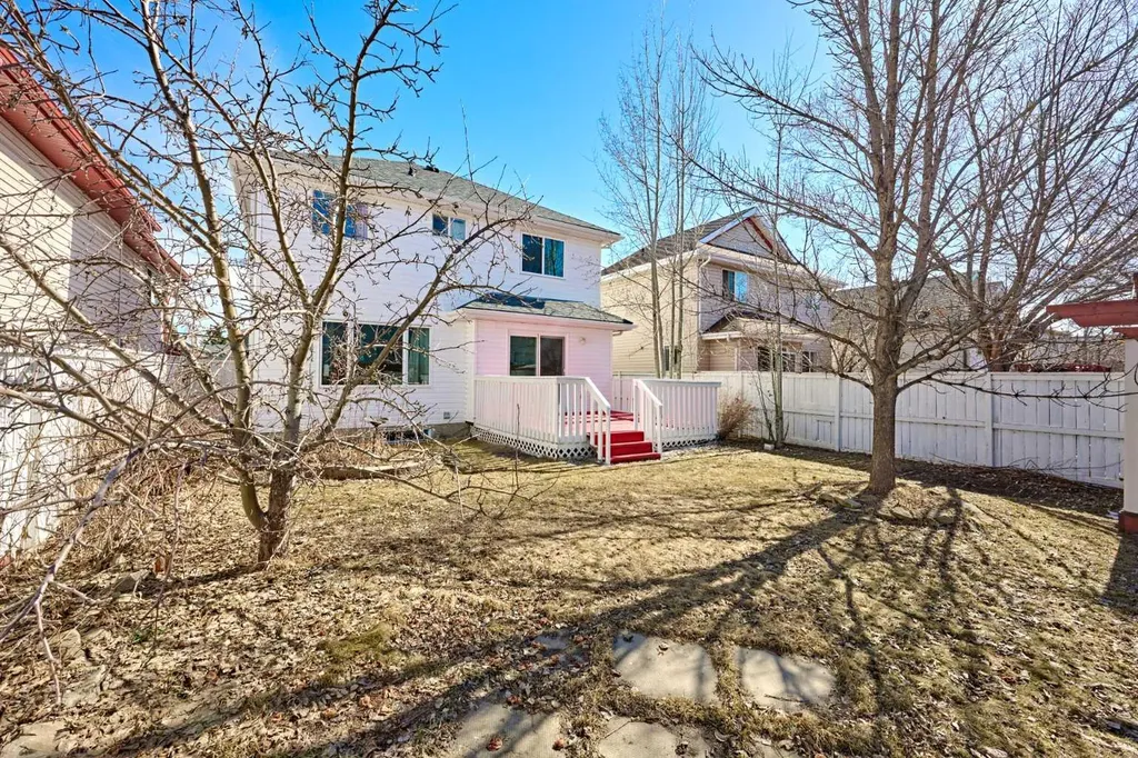 215 Coventry Green NE Calgary AB T3K 4M4