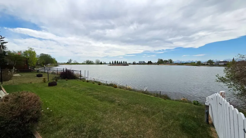 11 Mountain Vista Drive Hill Spring AB T0K 1E0