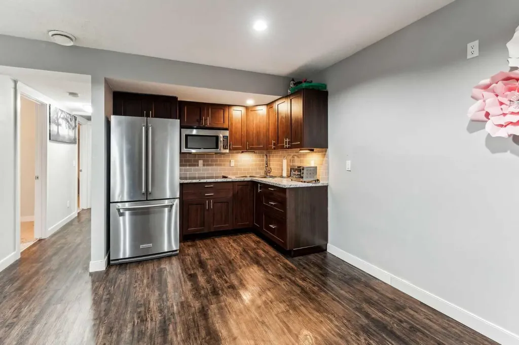 325 Evanspark Gardens NW Calgary AB T3P 0G6