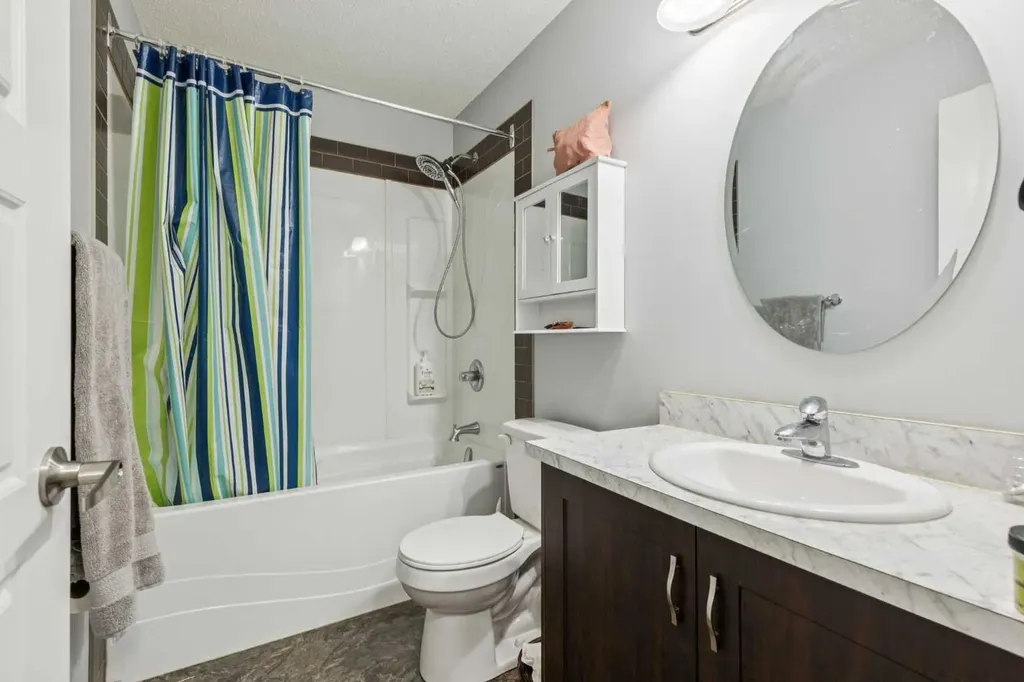 325 Evanspark Gardens NW Calgary AB T3P 0G6